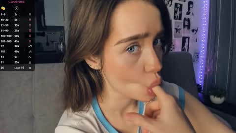 Alivia online show from 11/11/25, 09:42