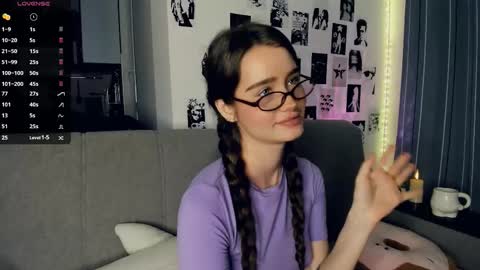 Alivia online show from 11/30/25, 09:35