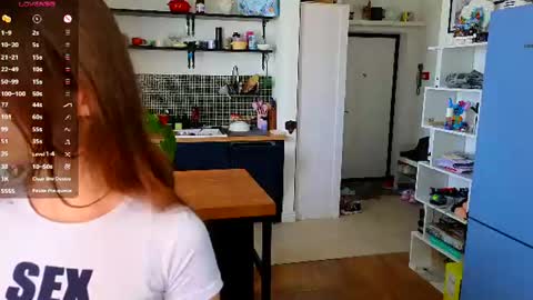 Alivia    online show from 06/30/26, 08:15