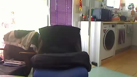 Snapshot of alix300 chatting on 10/20/25, 09:43 Sandwich online show from 10/20/25, 09:43