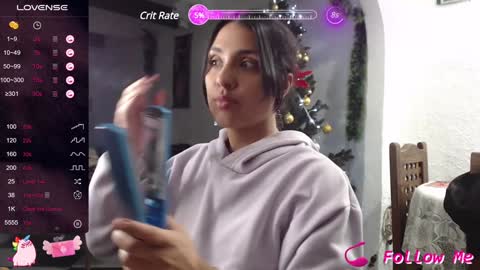Snapshot of alix_beltran chatting on 12/17/24, 01:29 Alix online show from 12/17/24, 01:29