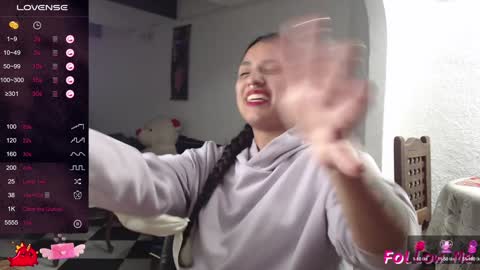 Snapshot of alix_beltran chatting on 01/13/25, 03:56 Alix online show from 01/13/25, 03:56
