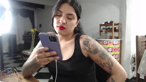 Snapshot of alix_beltran chatting on 02/08/25, 03:52 Alix online show from 02/08/25, 03:52