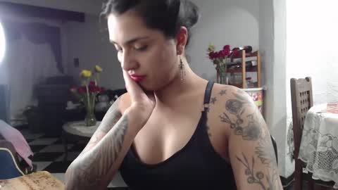 Snapshot of alix_beltran chatting on 02/10/25, 05:25 Alix online show from 02/10/25, 05:25