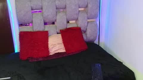 Snapshot of alix_kitty_ chatting on 12/13/25, 08:25 alix_kitty_ online show from 12/13/25, 08:25