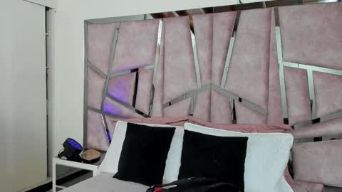 Snapshot of alixmartin1 chatting on 10/03/25, 08:28 alix online show from 10/03/25, 08:28