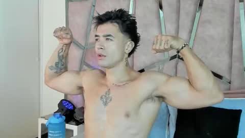 Snapshot of alixmartin1 chatting on 10/16/25, 09:38 alix online show from 10/16/25, 09:38