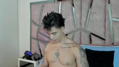 Snapshot of alixmartin1 chatting on 10/22/25, 09:58 alix online show from 10/22/25, 09:58