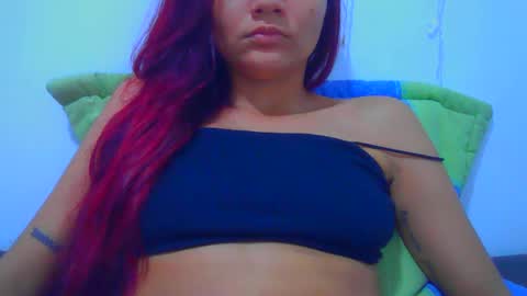 alixxe_ online show from 10/02/25, 12:56