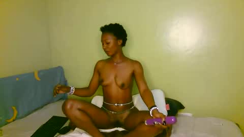 Snapshot of aliyah001 chatting on 10/11/25, 03:06 aliyah001 online show from 10/11/25, 03:06