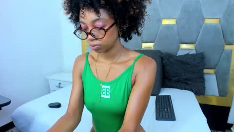 Snapshot of aliyahbrowns chatting on 02/23/26, 07:33 Aliyah... online show from 02/23/26, 07:33