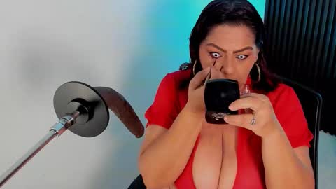 Snapshot of aliyahsstone chatting on 11/11/25, 11:54 Aliyahs stone online show from 11/11/25, 11:54