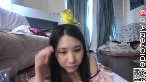 Snapshot of alizezaide chatting on 11/14/25, 08:40 Alize Zaide online show from 11/14/25, 08:40