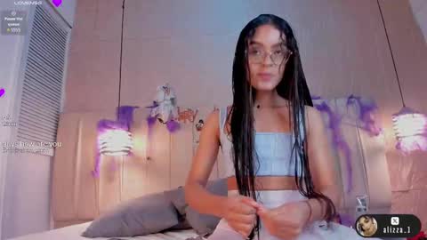 Snapshot of alizza_ chatting on 10/17/25, 11:46 alizza_ online show from 10/17/25, 11:46