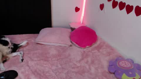 Lola online show from 02/23/25, 01:02