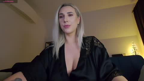 Snapshot of allayah chatting on 12/05/25, 04:58 A day u didnt smile is a lost day online show from 12/05/25, 04:58