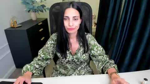 allayerty online show from 10/10/25, 11:48