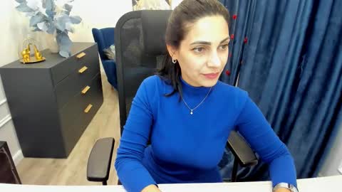 Snapshot of allayerty chatting on 11/06/25, 11:33 allayerty online show from 11/06/25, 11:33