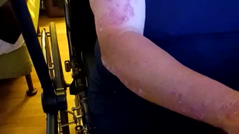 Snapshot of allbuttplaywelcome69 chatting on 10/22/25, 11:54 Stormy Day  online show from 10/22/25, 11:54