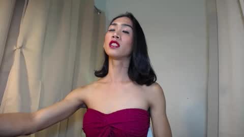 trina online show from 12/08/24, 11:35