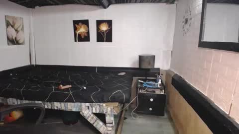 Snapshot of allday_mistress chatting on 09/12/25, 05:46 trina online show from 09/12/25, 05:46