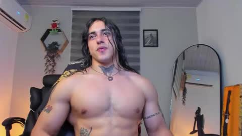 independent model 3 online show from 12/05/25, 04:21