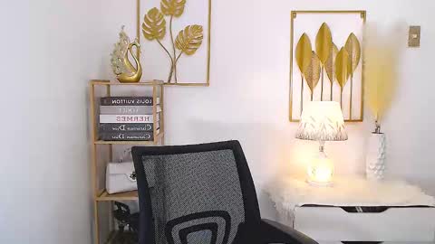 Snapshot of allena_anderson chatting on 12/02/24, 06:43 Your Lovely Allena online show from 12/02/24, 06:43