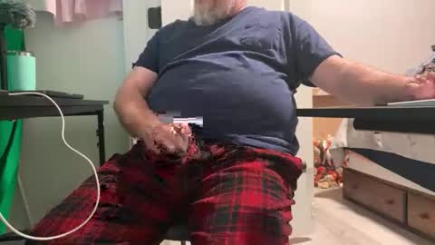 Snapshot of allergictochat chatting on 11/05/25, 11:27 Allergictolove online show from 11/05/25, 11:27