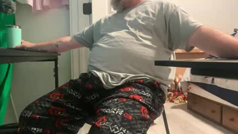 Snapshot of allergictochat chatting on 11/17/25, 04:35 Allergictolove online show from 11/17/25, 04:35