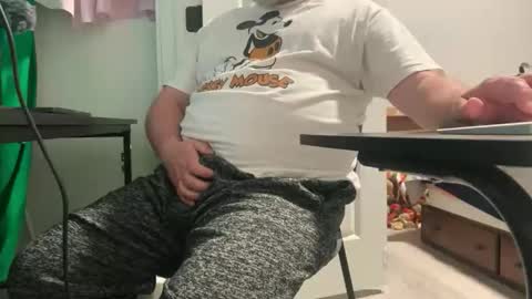 Snapshot of allergictochat chatting on 11/19/25, 10:32 Allergictolove online show from 11/19/25, 10:32