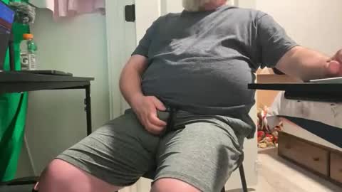 Snapshot of allergictochat chatting on 11/30/25, 11:31 Allergictolove online show from 11/30/25, 11:31