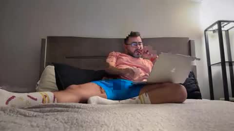 Snapshot of allessandro699 chatting on 10/08/25, 10:51 Allessandro online show from 10/08/25, 10:51