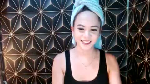 Lavinia  online show from 12/19/25, 04:47