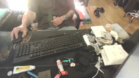 allhorny476 online show from 09/13/25, 11:37