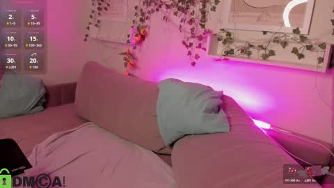 alli_aster online show from 10/22/25, 02:45