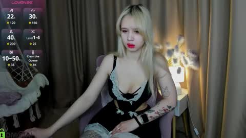 Snapshot of alli_aster chatting on 03/27/26, 01:44 alli_aster online show from 03/27/26, 01:44