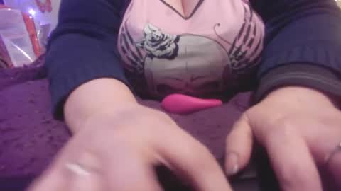 Snapshot of alli_kat78 chatting on 12/04/24, 09:51 Alli Kat online show from 12/04/24, 09:51