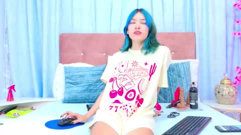 Allicia online show from 10/21/25, 07:14