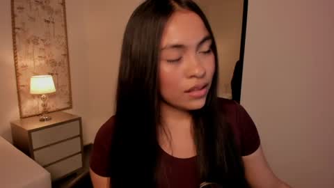 Snapshot of allie_bruce chatting on 07/04/26, 08:04 A L L I E online show from 07/04/26, 08:04