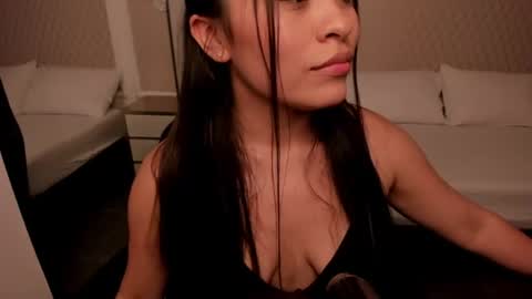 Snapshot of allie_bruce chatting on 07/16/26, 08:04 A L L I E online show from 07/16/26, 08:04