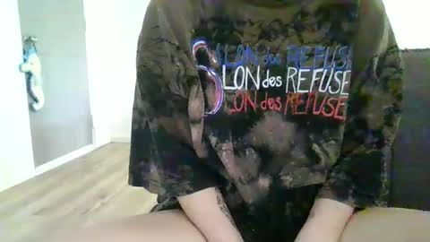 alliebearx online show from 01/13/25, 06:27