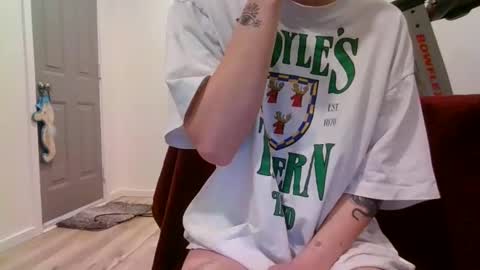alliebearx online show from 01/25/25, 02:04