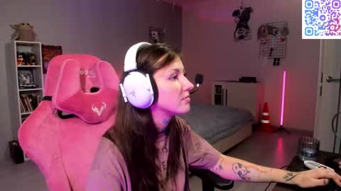 allingirls online show from 09/10/25, 11:10