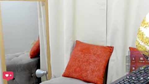 Snapshot of allison0724 chatting on 11/28/25, 07:49 online show from 11/28/25, 07:49