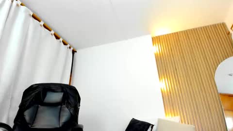 Snapshot of allison_fosther chatting on 11/01/25, 03:19 allison_fosther online show from 11/01/25, 03:19