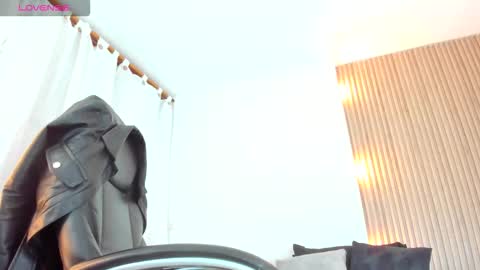 Snapshot of allison_fosther chatting on 11/28/25, 02:14 allison_fosther online show from 11/28/25, 02:14