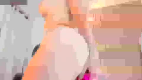 Snapshot of allison_fosther chatting on 12/04/25, 02:54 allison_fosther online show from 12/04/25, 02:54