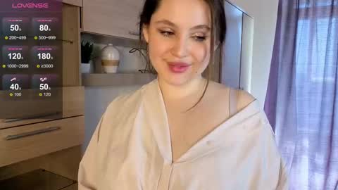 Snapshot of allison_stone__ chatting on 10/04/25, 06:55 Emma online show from 10/04/25, 06:55