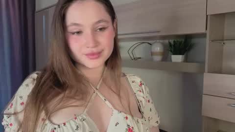 Snapshot of allison_stone__ chatting on 10/31/25, 07:20 Emma online show from 10/31/25, 07:20