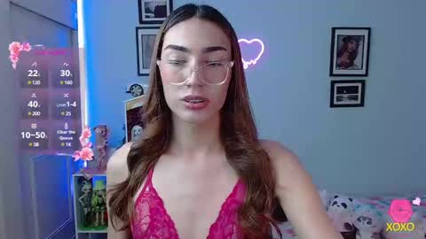 Snapshot of allisonblossom chatting on 12/10/24, 01:00 online show from 12/10/24, 01:00